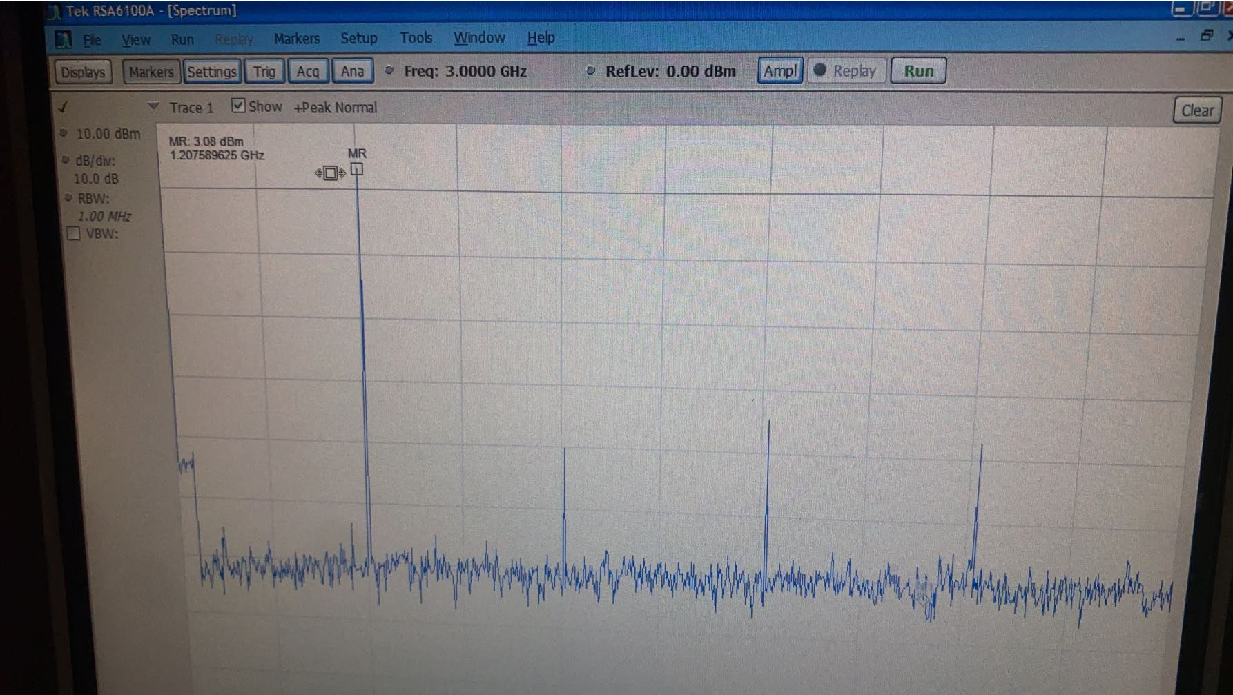 Spectral Plot of Colpitts Oscillator. 3.08 dBm @ 1.21 GHz